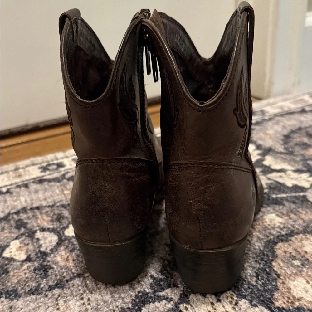 Born Women’s Dark Brown Western Ankle Boots - Picture 6 of 8